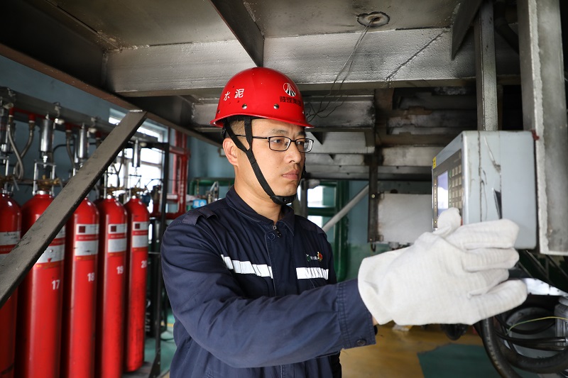 楊國(guó)奇：星辰作伴 滾燙向前