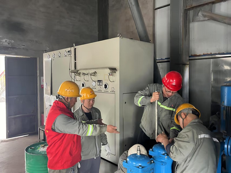 恪盡職守鑄匠心 先鋒引領譜新篇——記陜西建材科技公司2024年度優秀共產黨員吳人發