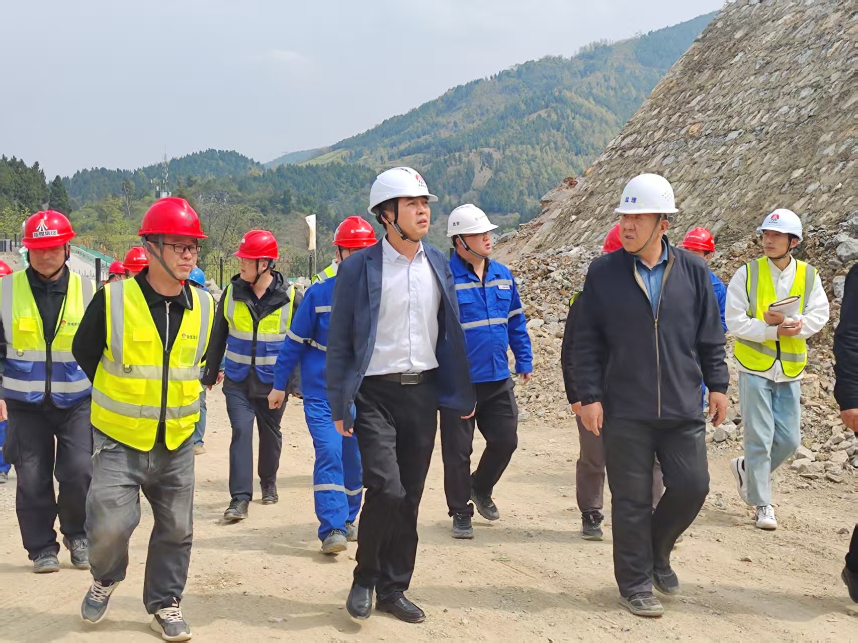 陜渝建材公司開展清明節(jié)前安全環(huán)保綜合大檢查