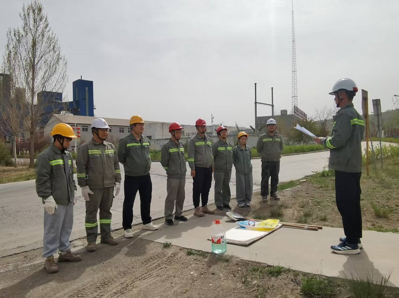 黃陵公司開展廢油泄漏應急演練