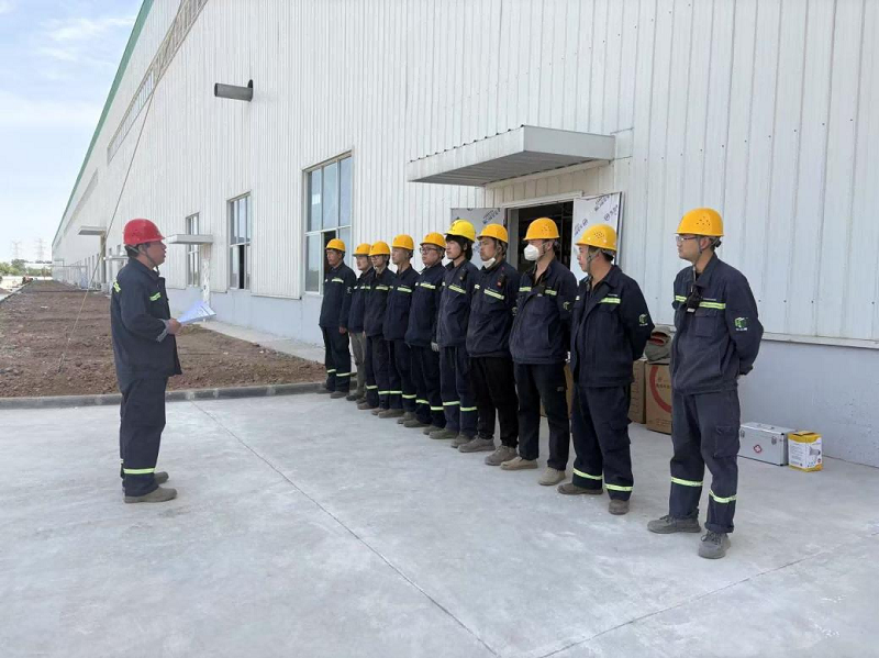 龍門綠碳開展電熔窯火災事故暨窯底漏料應急演練