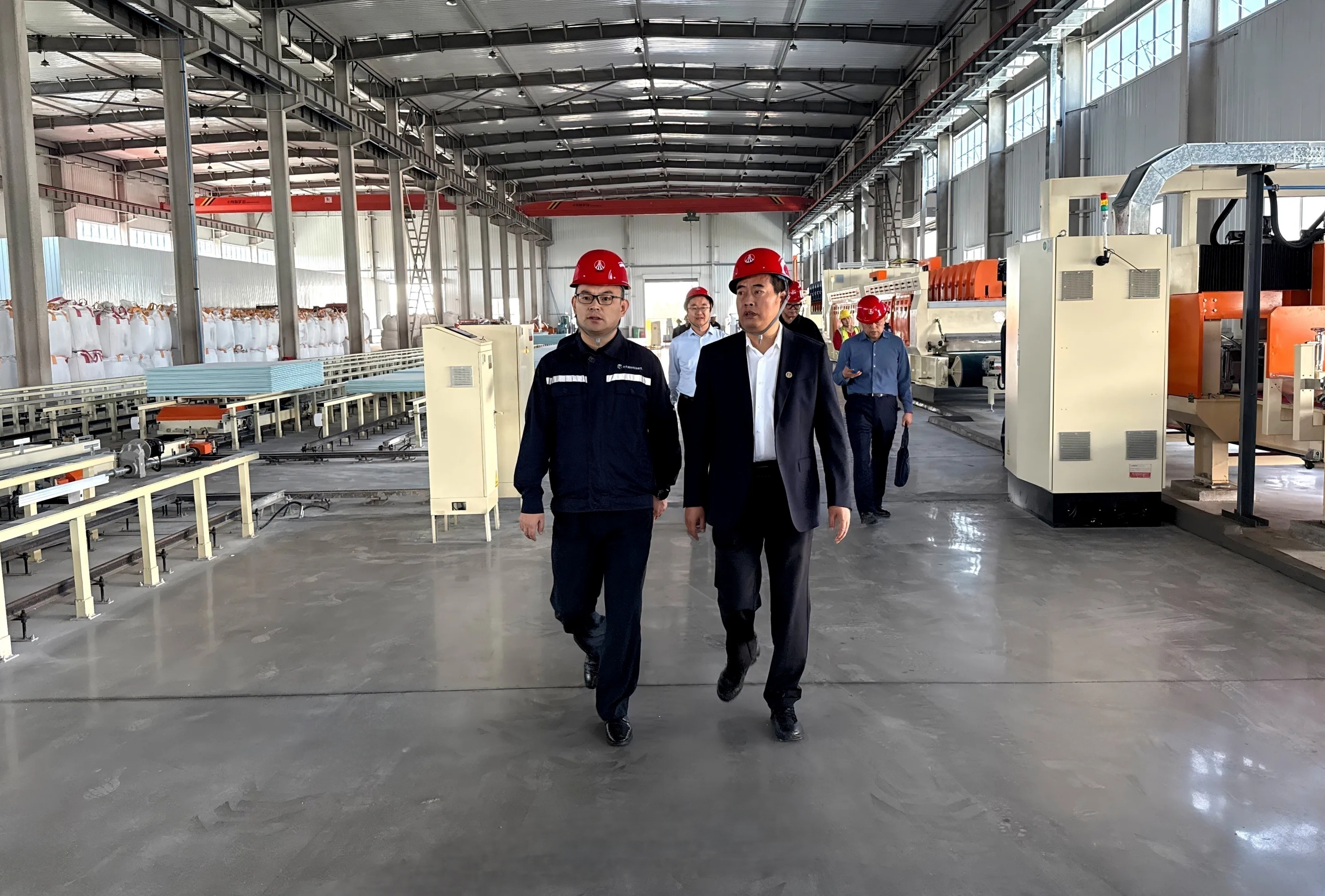 周紅到韓城昇隆公司、龍門綠碳公司調(diào)研督導(dǎo)工作