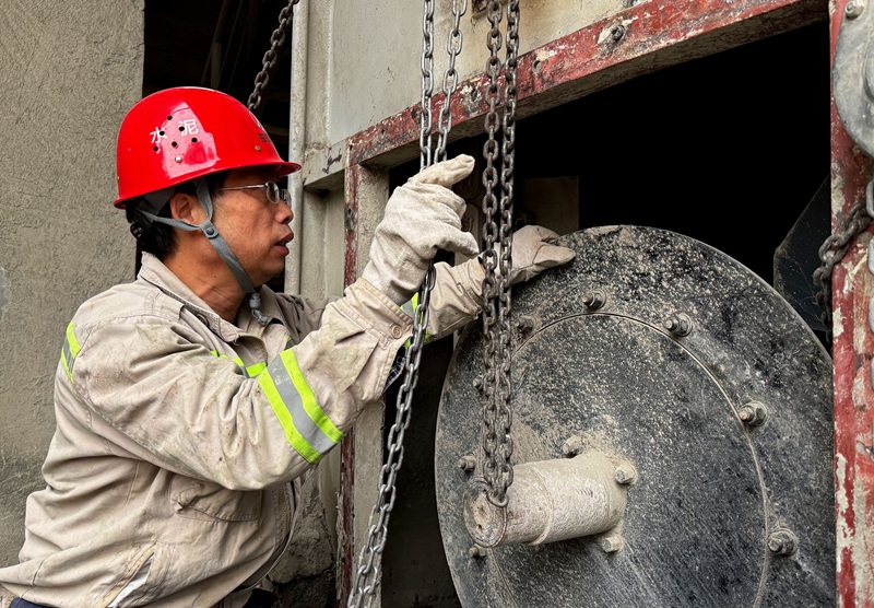 富平公司自主檢修4202提升機(jī)圓滿(mǎn)完成