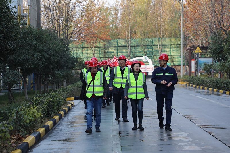 杜永康到富平公司開展生產經營工作調研